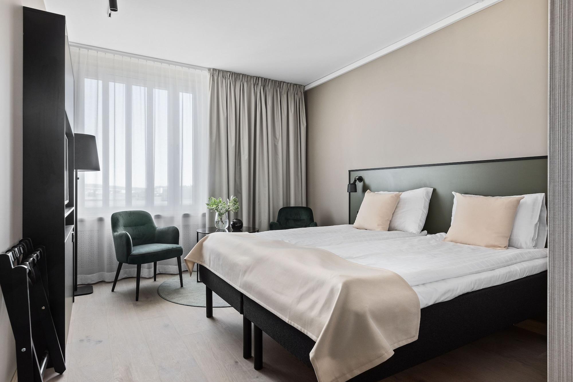 Comfort Hotell 4*